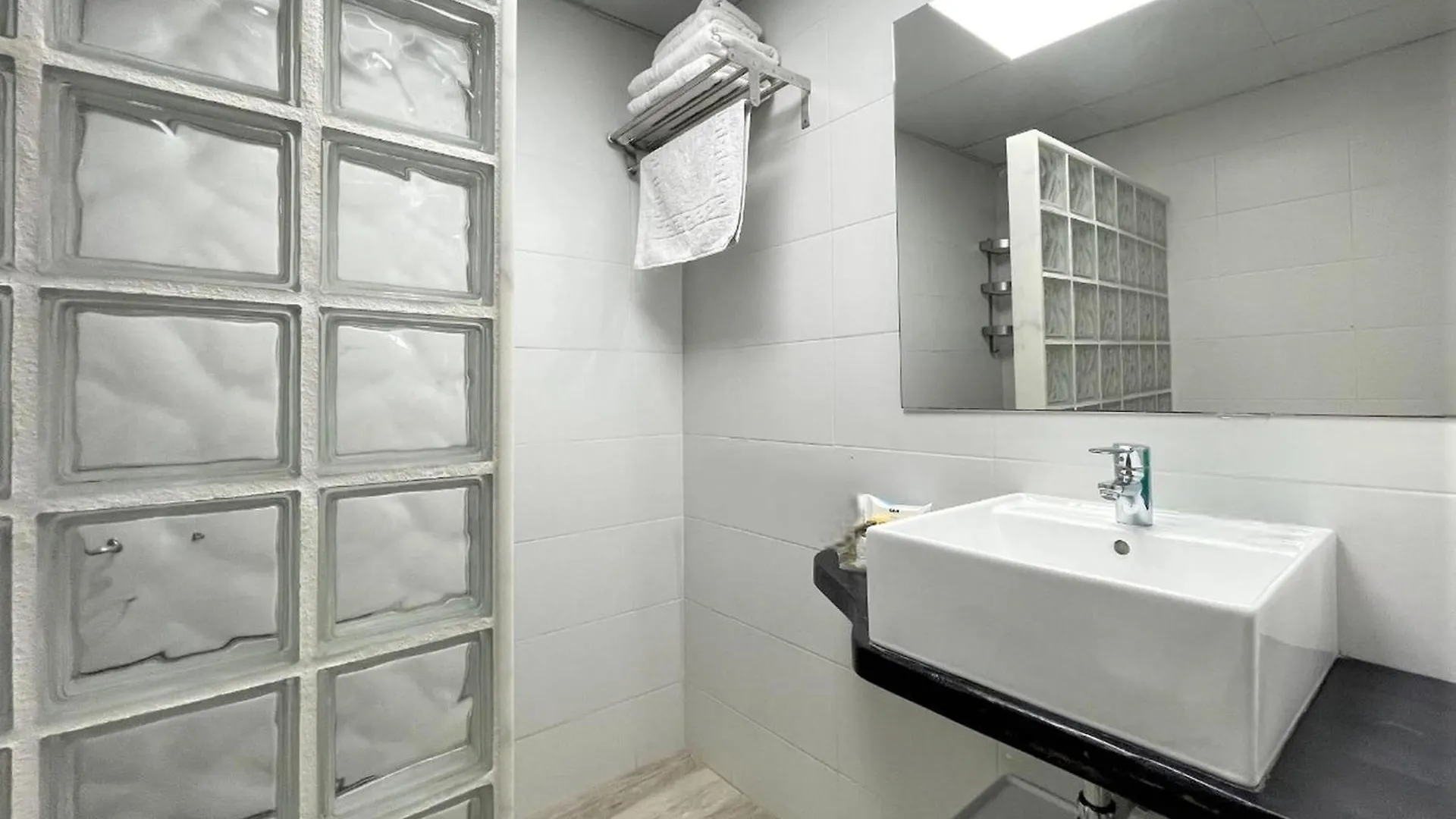 Apartment With Terrace And Sea Views Benalmádena