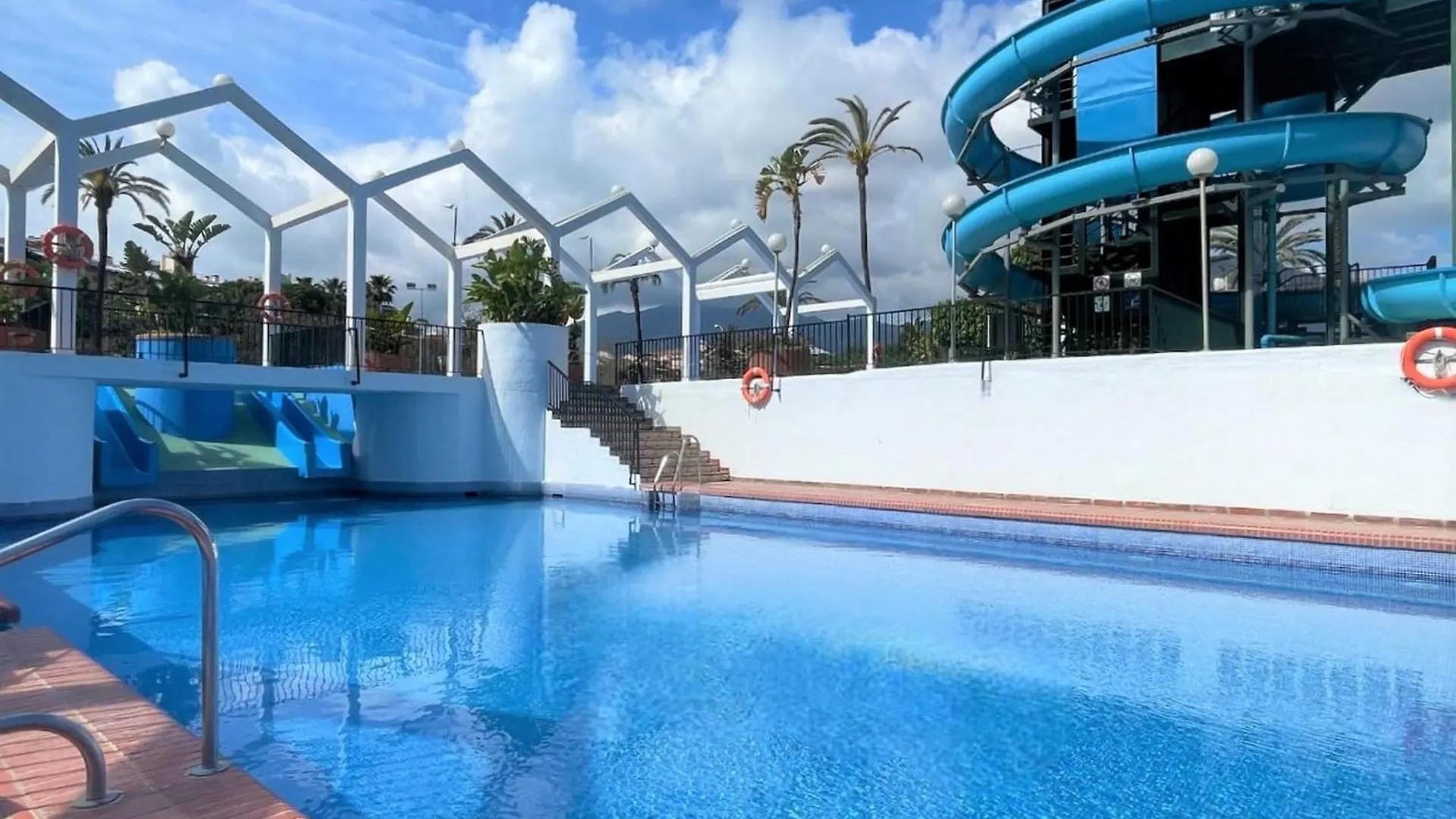 Apartment With Terrace And Sea Views Benalmádena 0*,  Ισπανία