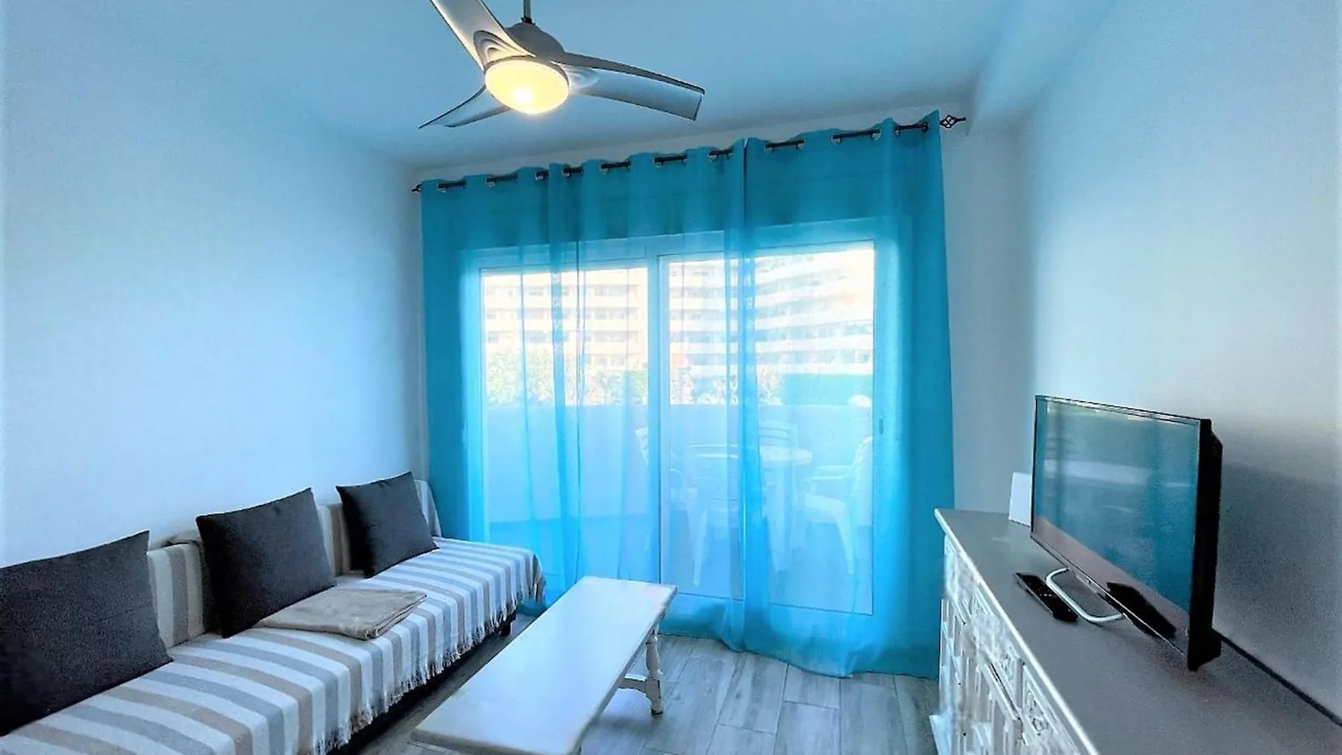 Apartment With Terrace And Sea Views Benalmadena