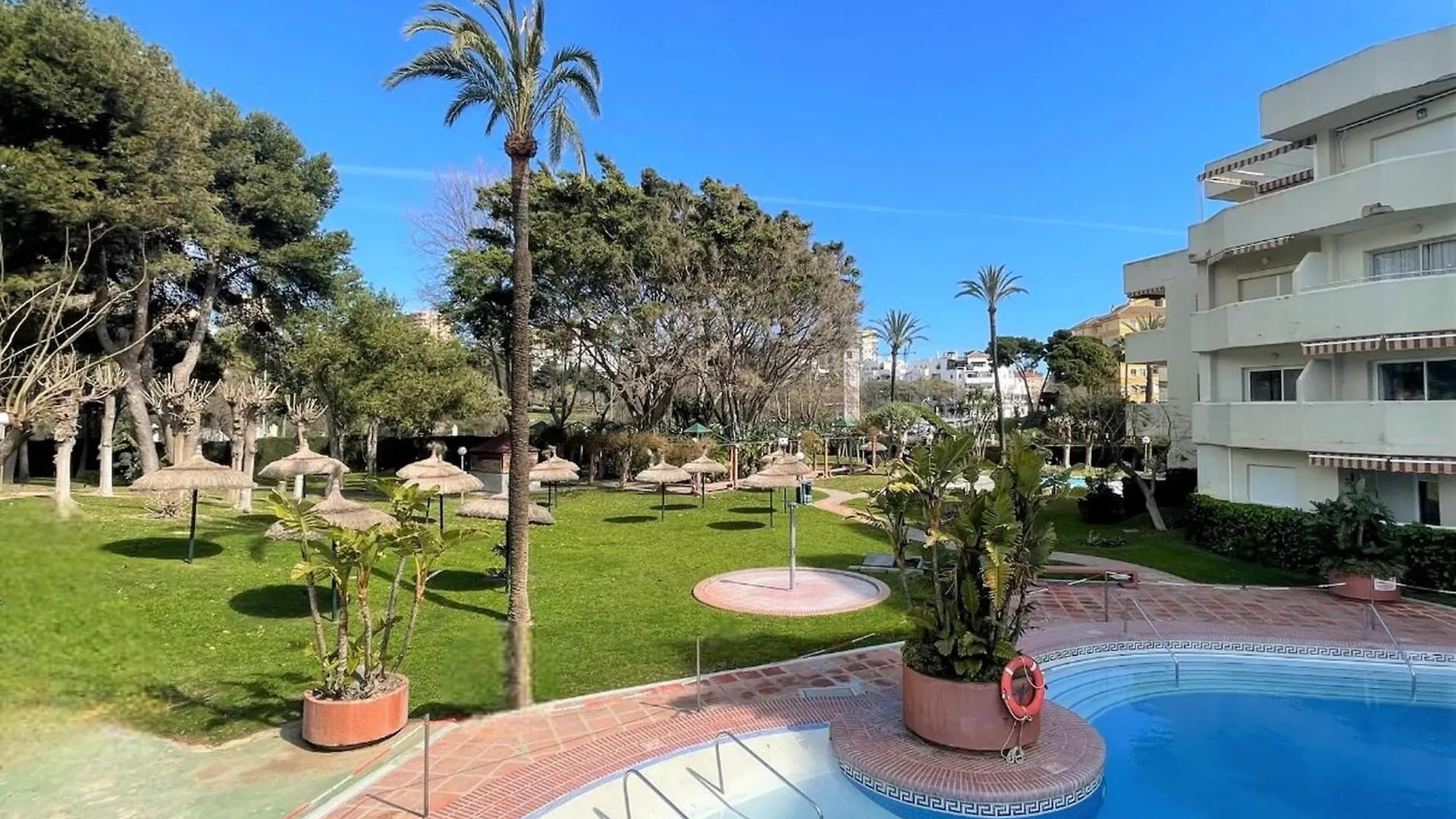 Apartment With Terrace And Sea Views Benalmadena